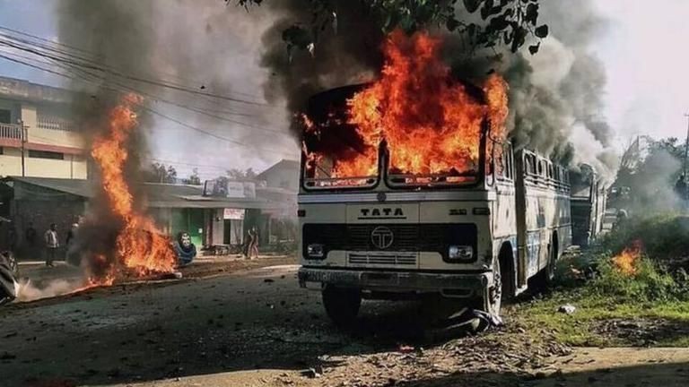 मणिपुरमा भड्किएको जातीय हिंसामा दर्जनौको मृत्यु ।