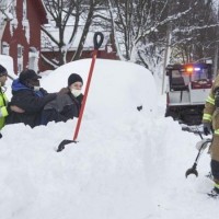 हिमआँधीले अमेरिकामा ६० भन्दा बढिको मृत्यु ।